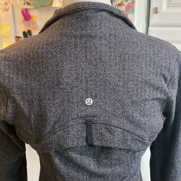 Lululemon Define Jacket - Picture 8 of 9